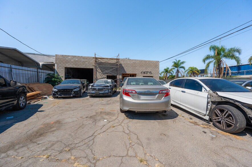 More Photos Of , North Hollywood Unknown For Sale