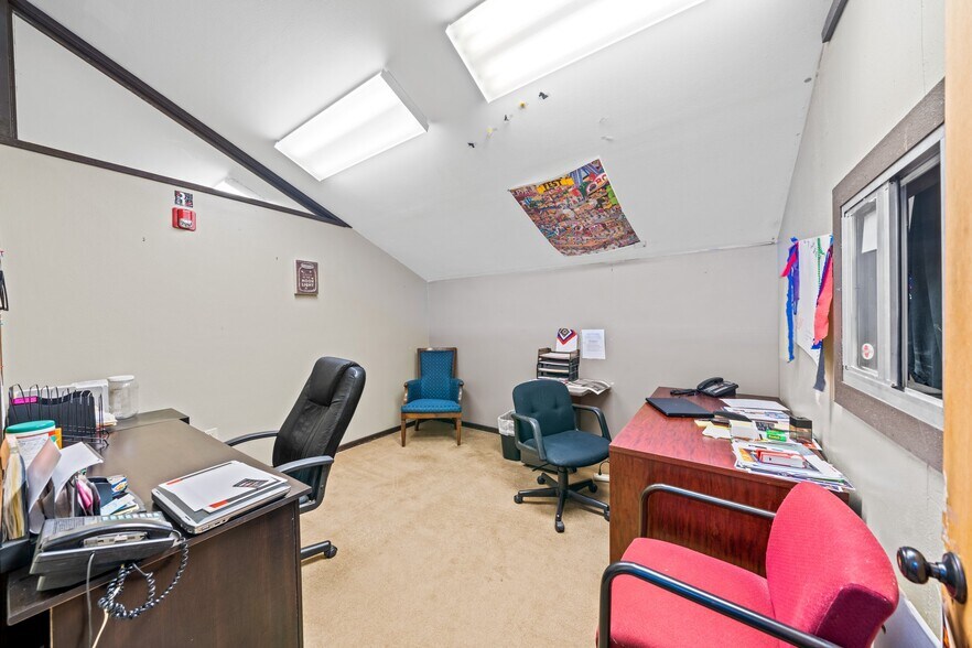 More Photos Of 2125 Sidney Baker St, Kerrville Storefront Retail Office For Sale