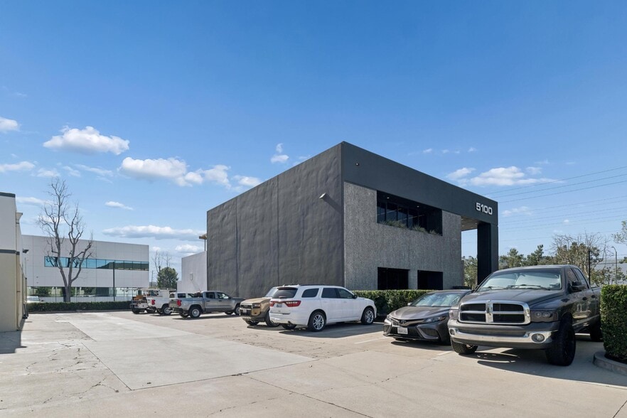 More Photos Of 5130 E Hunter Ave, Anaheim Warehouse For Sale