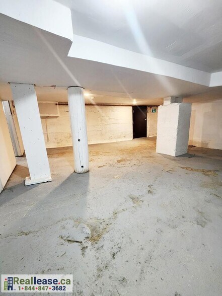 More Photos Of 138 Main St W, Shelburne Storefront Retail Residential For Lease