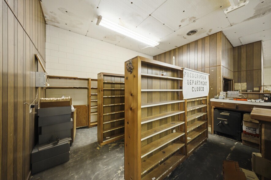 More Photos Of 120 N Main St, Bushnell Office Residential For Sale