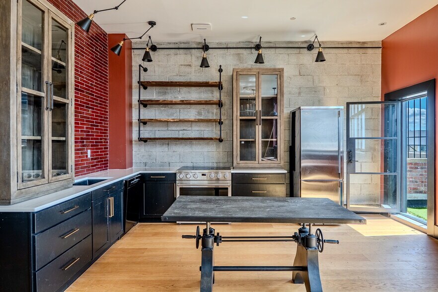 More Photos Of 231 Norman Ave, Brooklyn Apartments For Sale