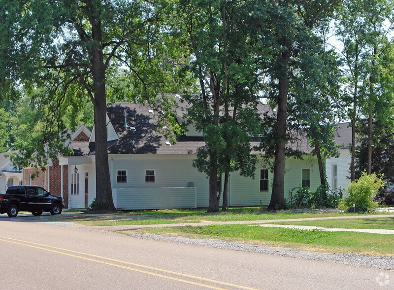 More Photos Of 987 Harris St, Tunica Office For Sale