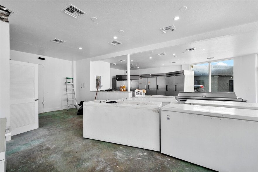 More Photos Of 2829 NW 13th Ave, Miami Storefront Retail Office For Sale