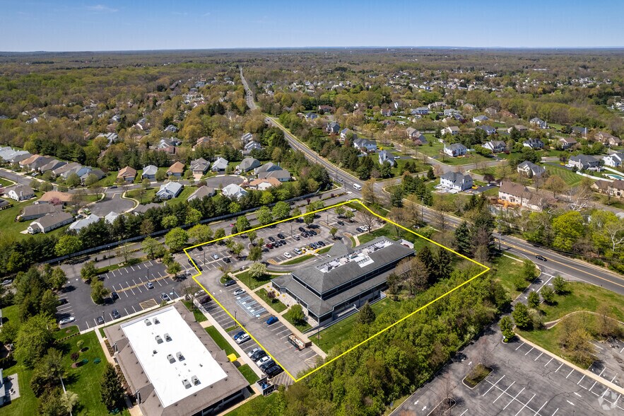 More Photos Of 500 Craig Rd, Manalapan Township Office For Lease