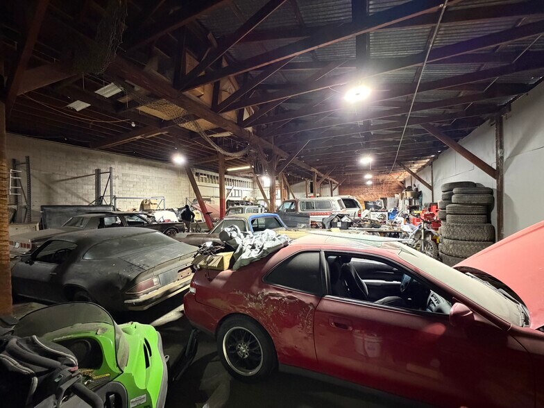More Photos Of 300 Market St, Klamath Falls Warehouse For Sale
