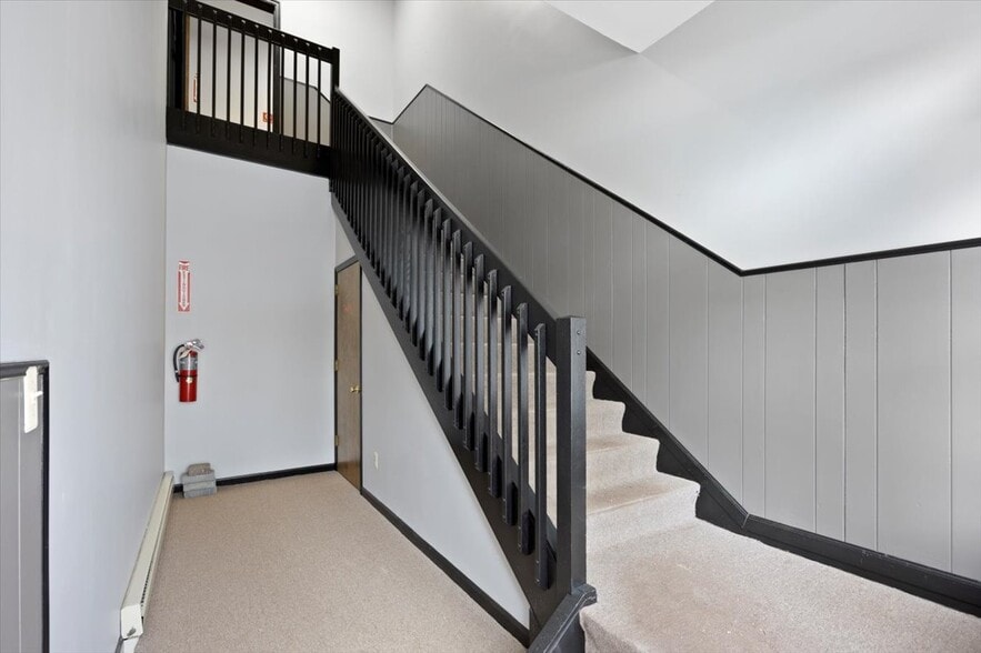 More Photos Of 530 E Main St, Chester Medical For Sale