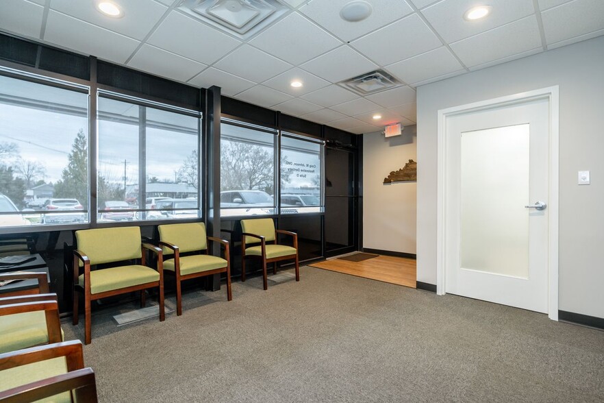 More Photos Of 4122 Shelbyville Rd, Louisville Medical For Sale