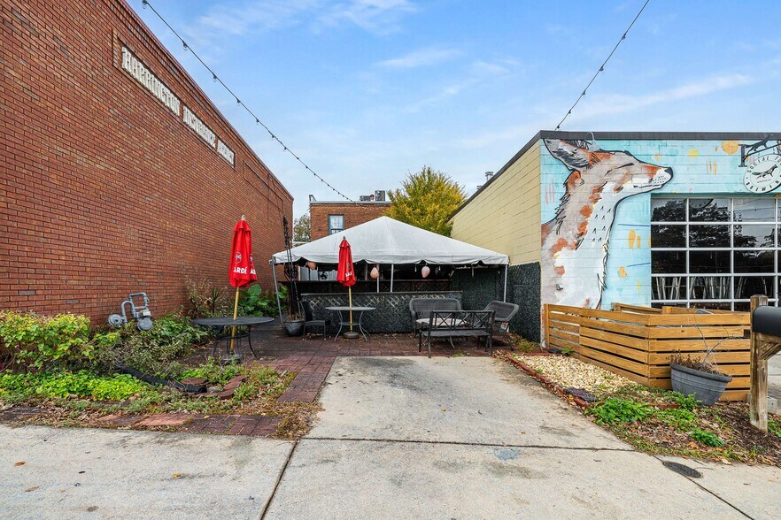 More Photos Of 35 S Peachtree St, Norcross Restaurant For Sale