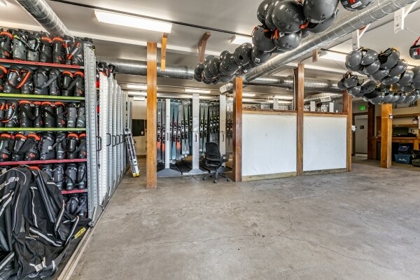 More Photos Of 1821 Sidewinder Dr, Park City Storefront Retail Office For Sale