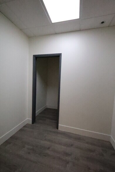 More Photos Of 1801 W Romneya Dr, Anaheim Office Residential For Lease