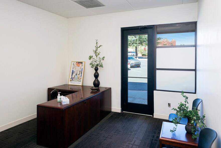More Photos Of 1771 W State Route 89A, Sedona Storefront Retail Office For Lease