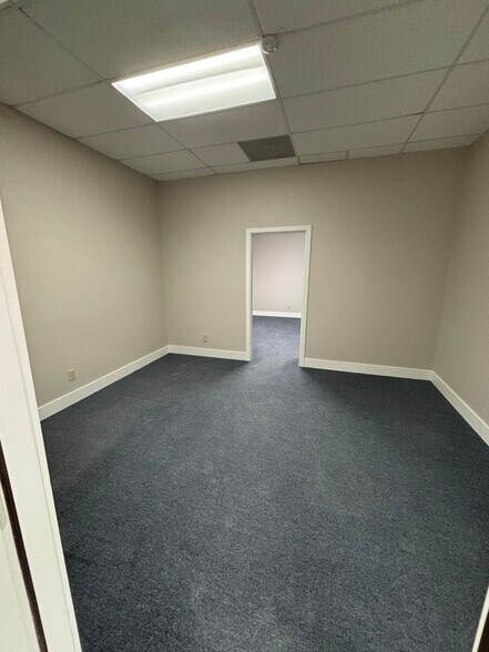 More Photos Of 6350 Bayshore Rd, North Fort Myers Freestanding For Sale