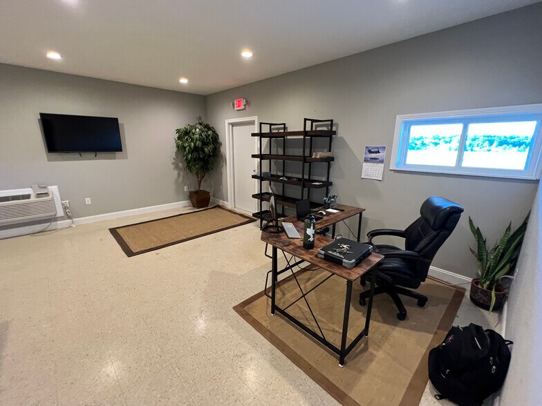 More Photos Of 3700 Dover Rd, Woodlawn Warehouse For Sale