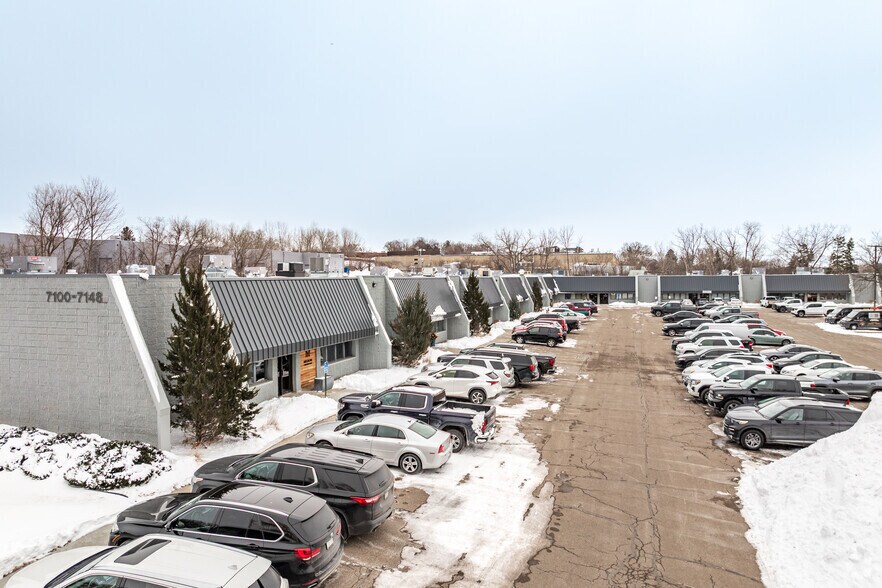 Primary Photo Of 7100-7148 Shady Oak Rd, Eden Prairie Showroom For Lease