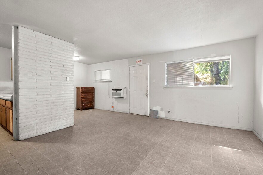 More Photos Of 110 Mary Louise Dr, San Antonio Apartments For Sale