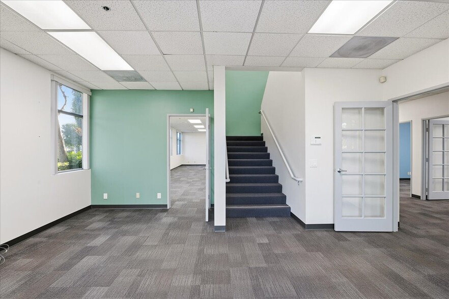 More Photos Of 12 Mauchly, Irvine Office Residential For Sale