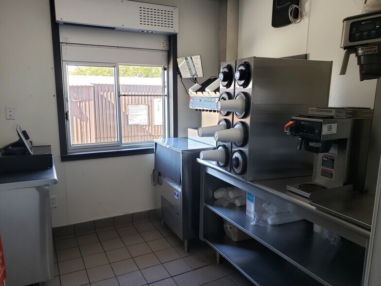 More Photos Of 229 Heritage, Lone Grove Fast Food For Sale