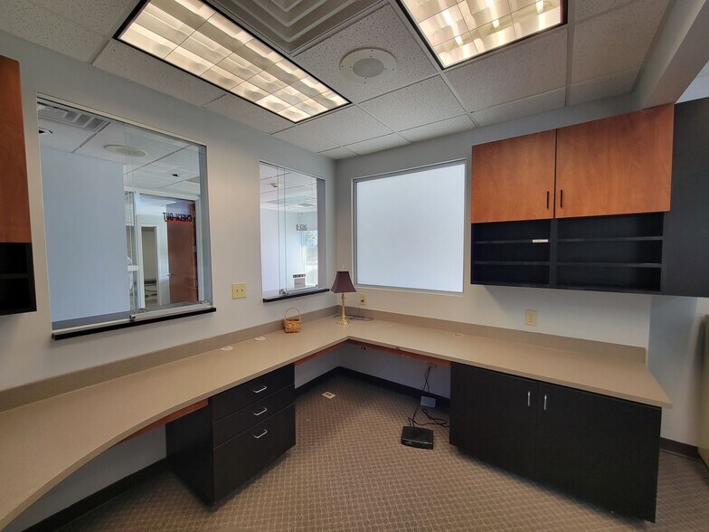 More Photos Of 784 Prince Ave, Athens Medical For Sale