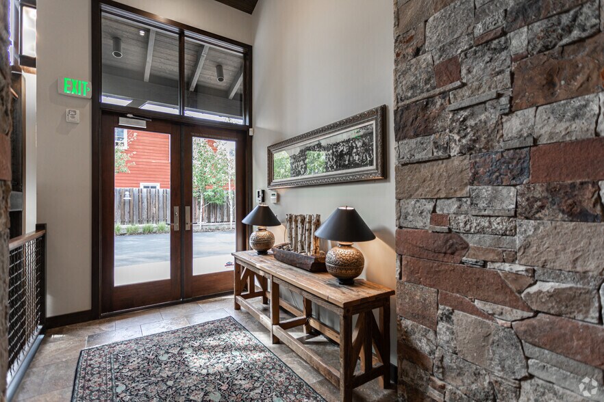 More Photos Of 1492 Park Ave, Park City Office For Lease