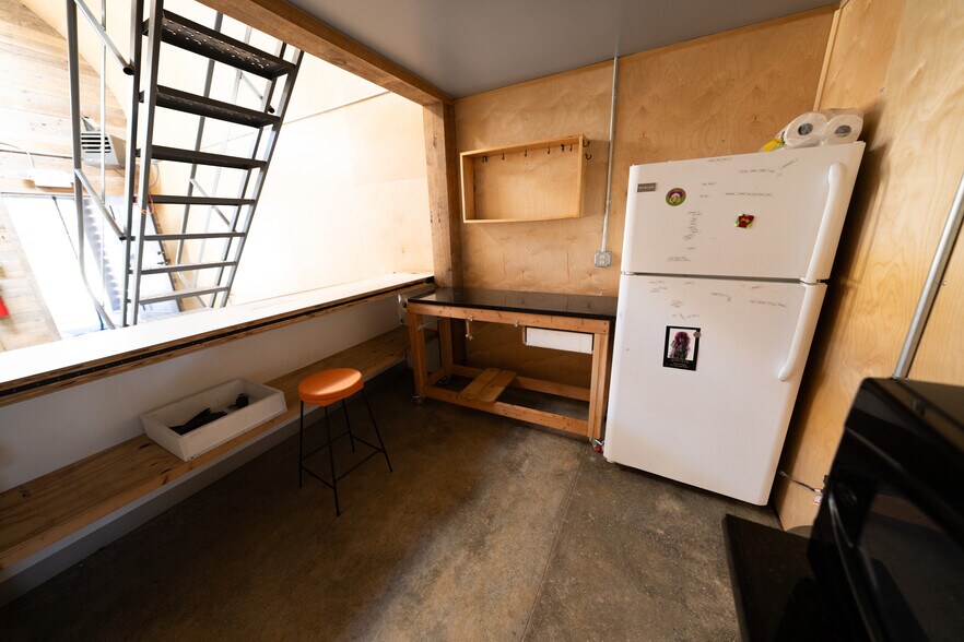 More Photos Of 475 Fletcher Martin Rd, Alexander Specialty For Lease