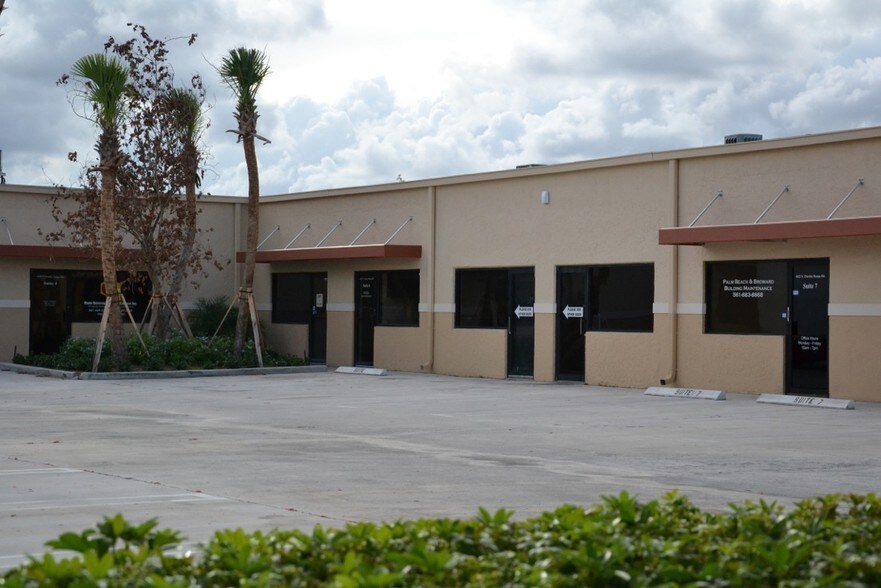 More Photos Of 1025 N Florida Mango Rd, West Palm Beach Unknown For Lease