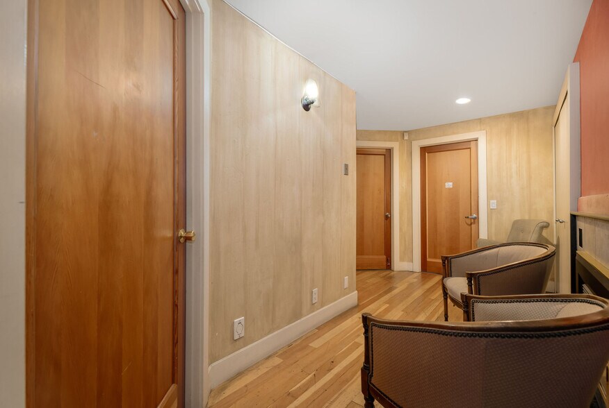 More Photos Of 107 Bank St, Grass Valley Storefront For Sale