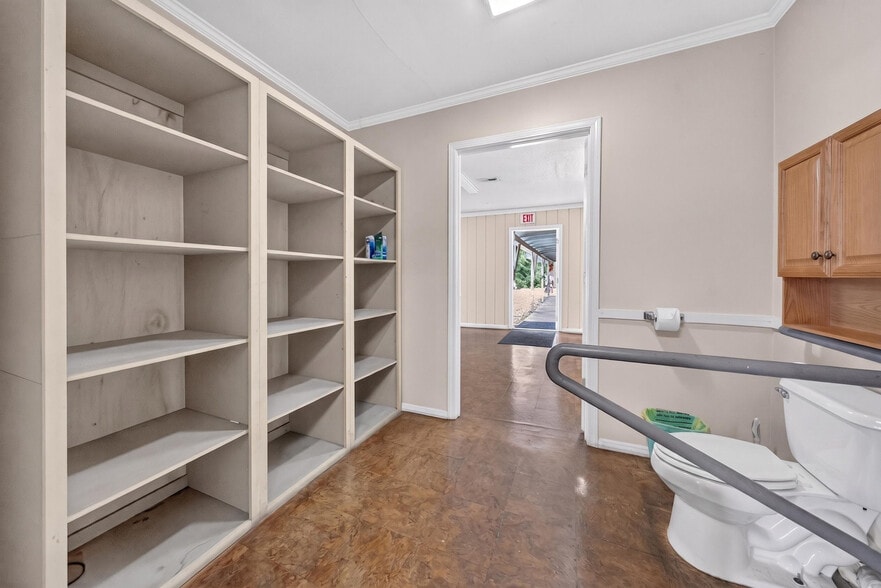 More Photos Of 409 Wagstaff Rd, Fuquay-Varina Manufacturing For Sale