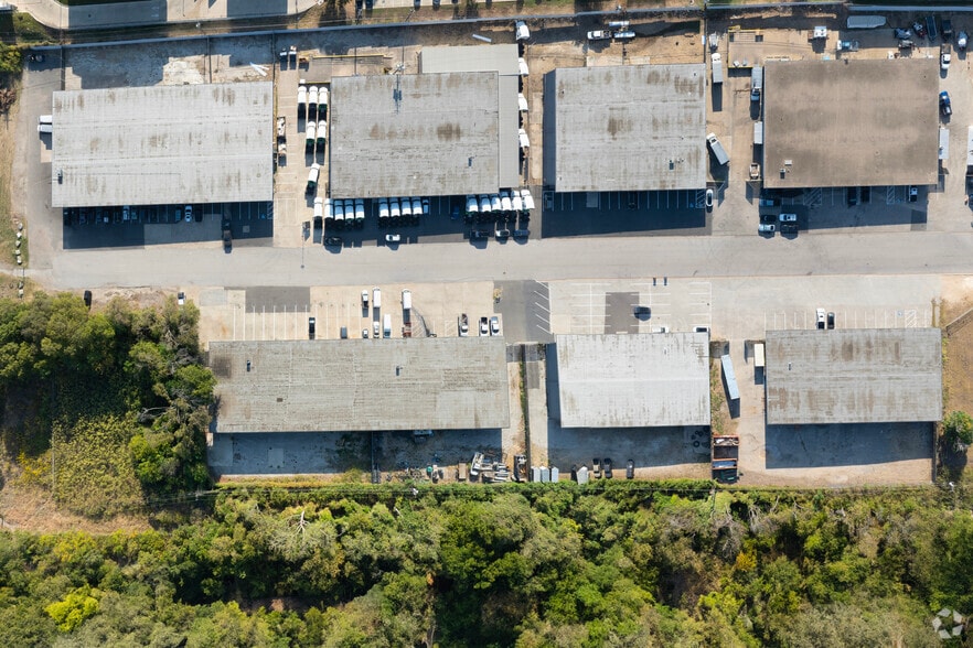 More Photos Of 3910 Warehouse Row, Austin Warehouse For Sale