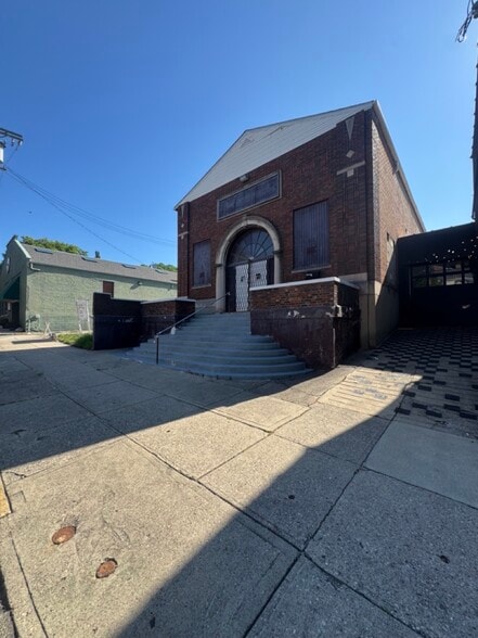 More Photos Of 1414 Sycamore St, Cincinnati Religious Facility For Sale