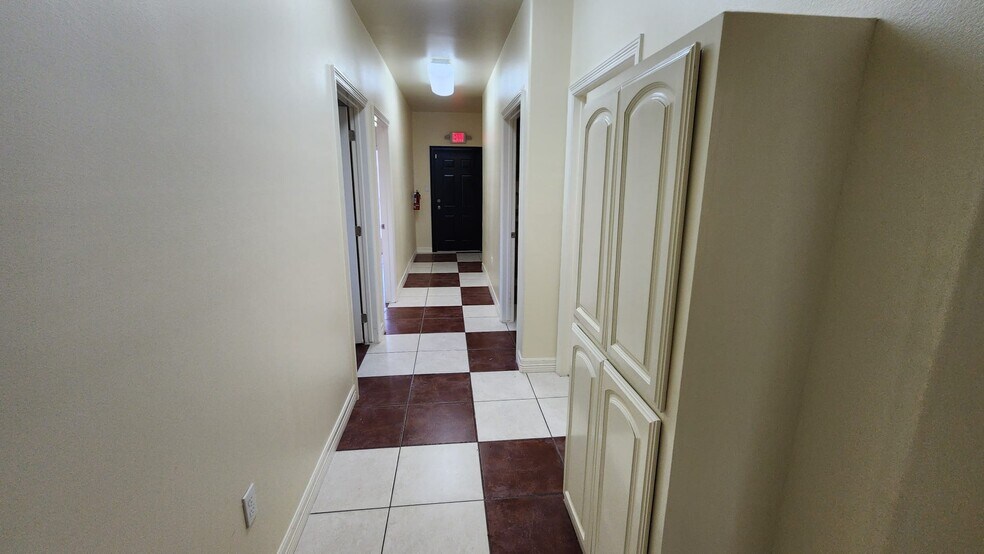 More Photos Of 2313 Citrus Ln, Mission Loft Creative Space For Lease