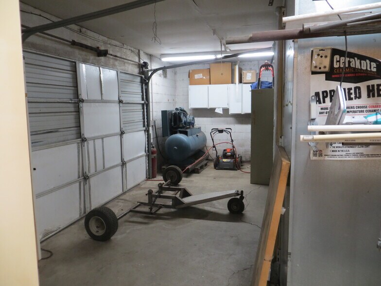 More Photos Of 3668 Calhoun Memorial Hwy, Greenville Warehouse For Sale