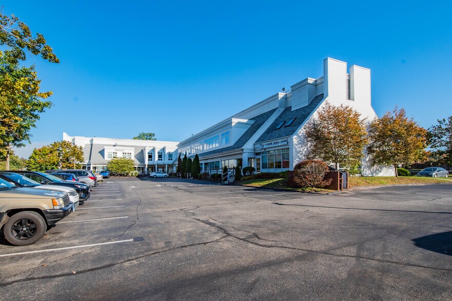 More Photos Of 77 Main St N, Southbury Storefront Retail Office For Sale