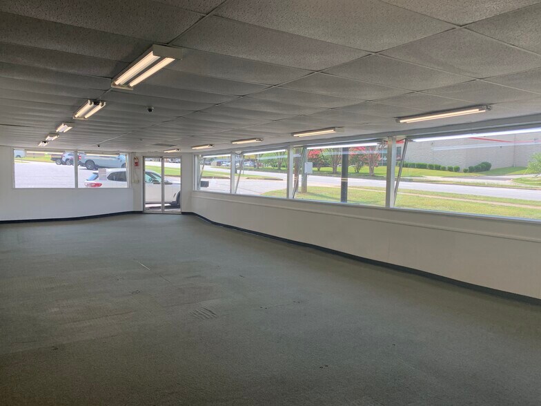 More Photos Of 1855 W Broad St, Athens Freestanding For Lease