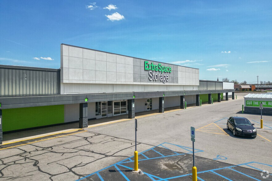 More Photos Of 7500-7530 S Anthony Blvd, Fort Wayne Storefront For Lease