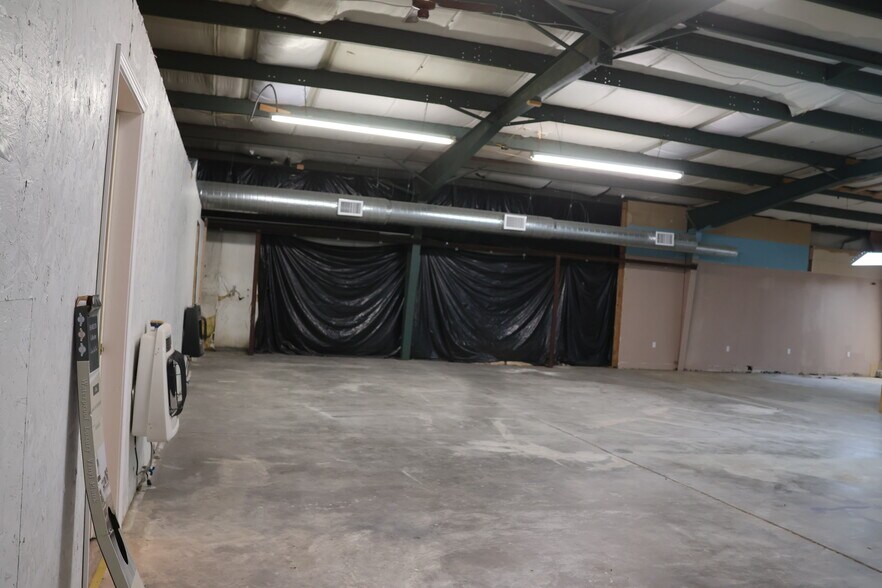 More Photos Of 1192 S Business Route 5, Camdenton Industrial For Sale
