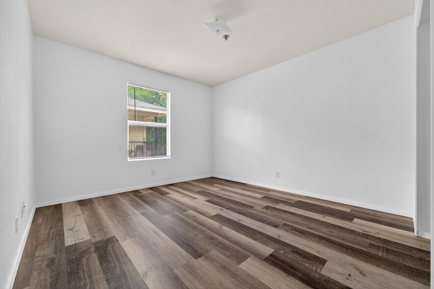 More Photos Of 926 Drury Ln, San Antonio Apartments For Sale