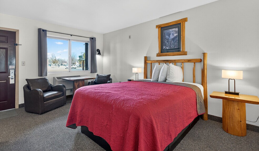 More Photos Of 102 E Greenwood St, Enterprise Hotel For Sale