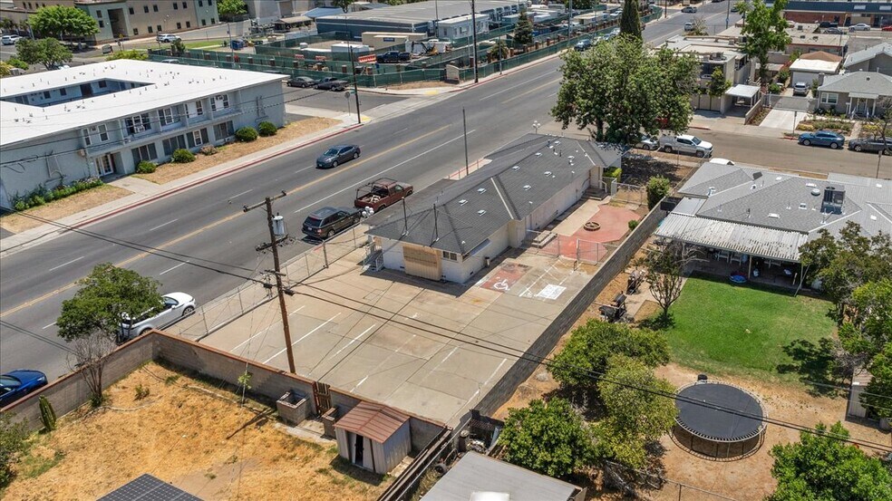 More Photos Of 2611 N Fresno St, Fresno Medical For Sale