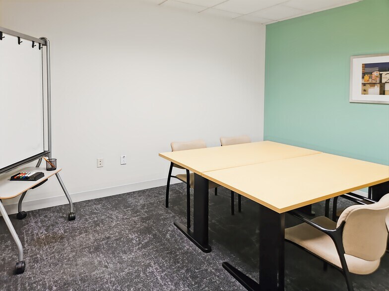 More Photos Of 1 Bridge Plz N, Fort Lee Coworking Space