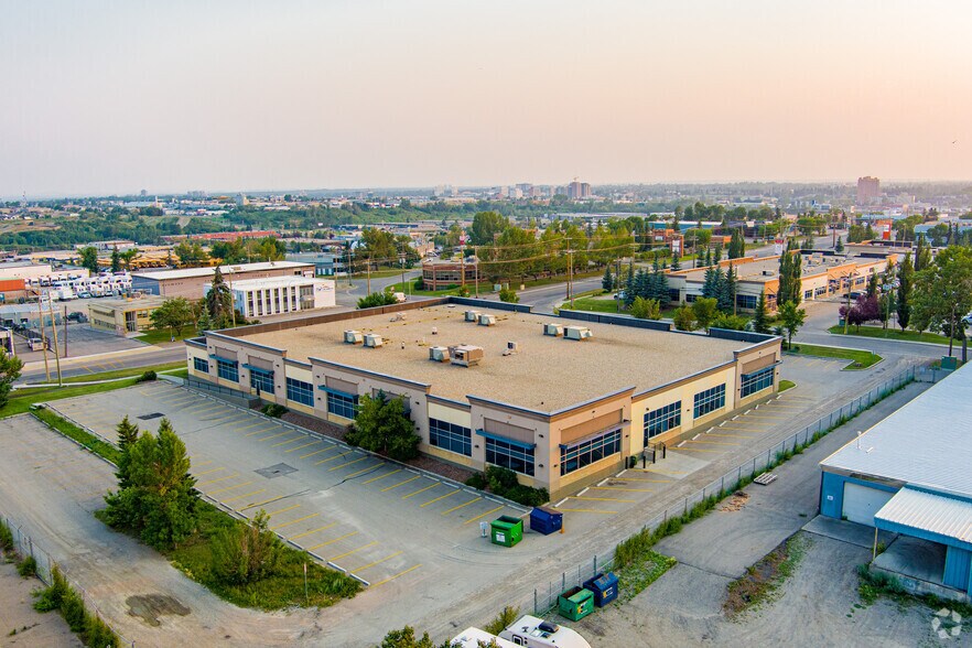 More Photos Of 916-919 42nd Ave SE, Calgary Office For Lease