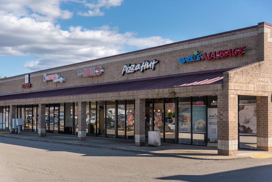 More Photos Of 13961-13973 Raised Antler Cir, Midlothian Storefront For Lease