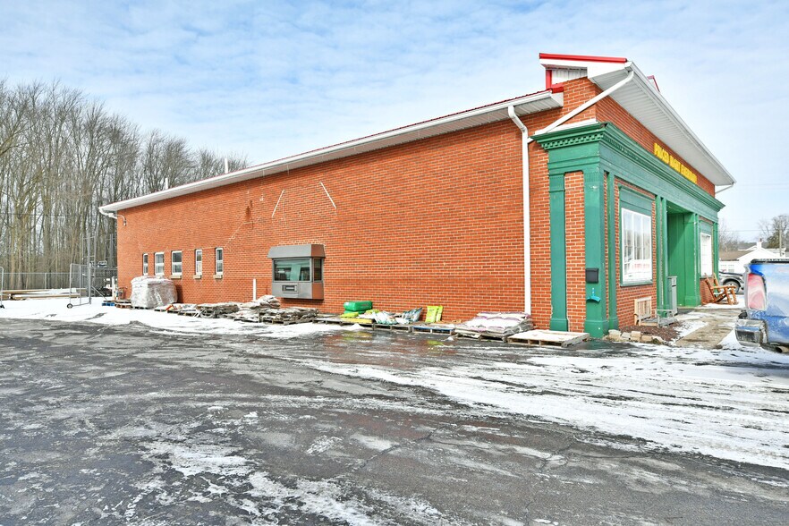 More Photos Of 8837 State Route 45, North Bloomfield Storefront For Sale