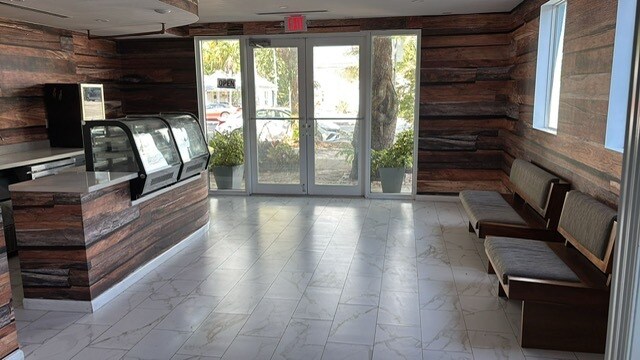 More Photos Of 3872 Grand Ave, Miami General Retail For Lease