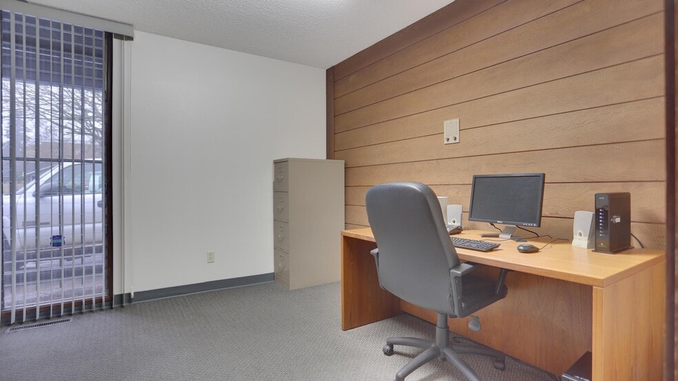More Photos Of 15012 SE Stark St, Portland Office For Lease