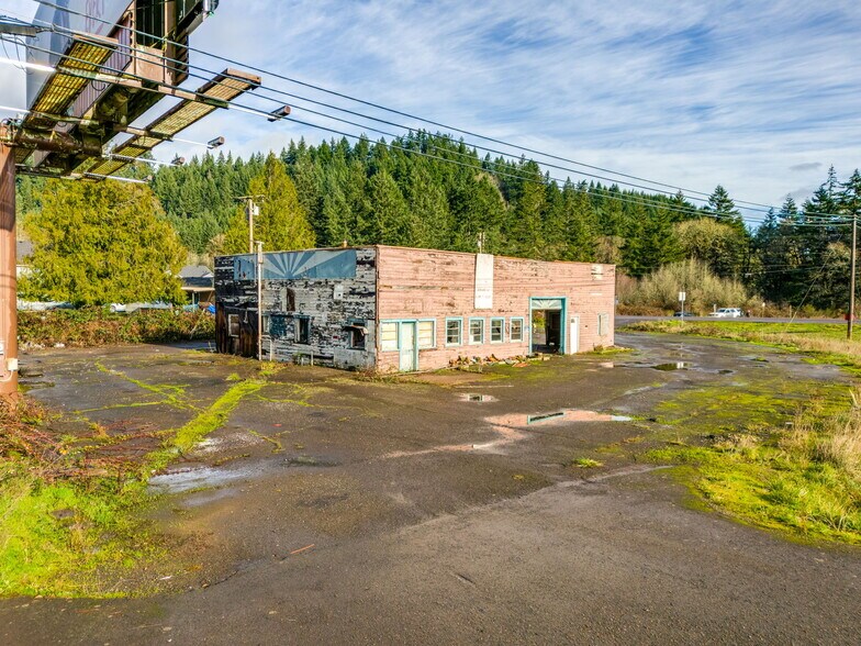 More Photos Of 26555 Salmon River Hwy, Grand Ronde Flex For Sale