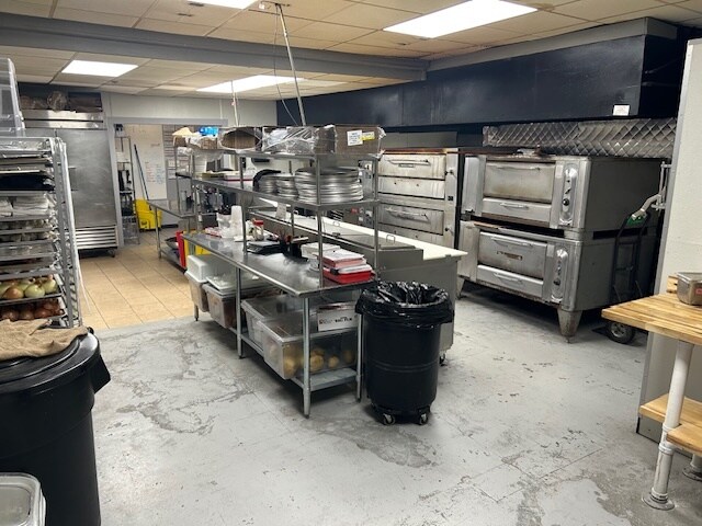 More Photos Of 7455 W Irving Park Rd, Chicago Freestanding For Sale