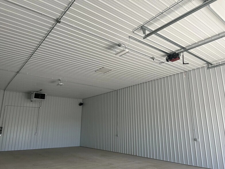 More Photos Of 700 Armstrong Dr, Fairmont Service For Sale