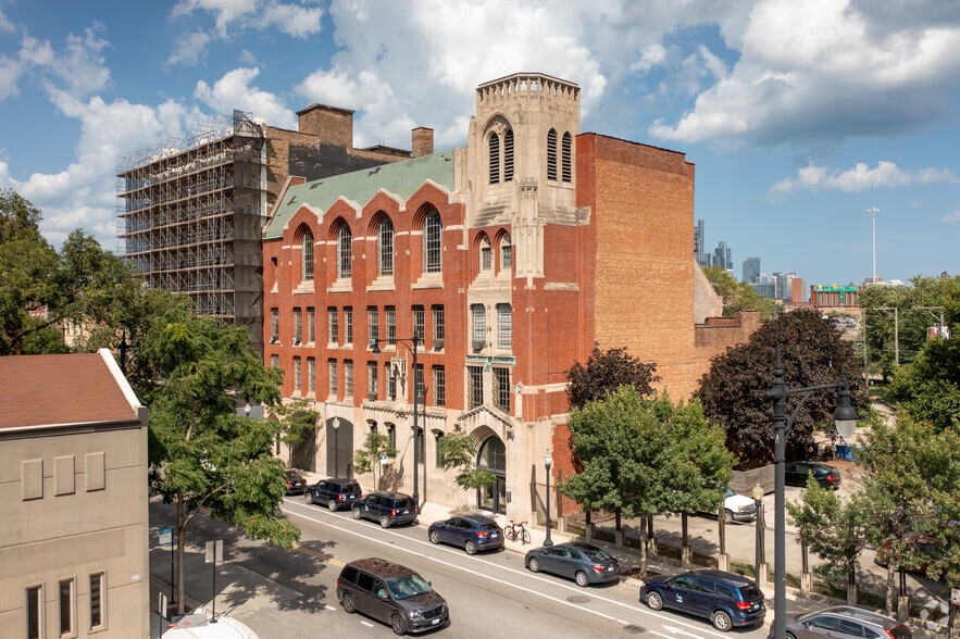 1945 S Halsted St, Chicago, IL 60608 Lofts/Showrooms For Lease