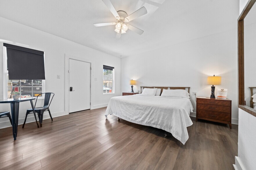 More Photos Of 741 Park Ave, Hot Springs Hotel For Sale